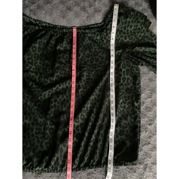 Michael Kors Green Cheetah Animal Print Off the Shoulder Ruffle Top 1X 2X READ - Picture 8 of 14